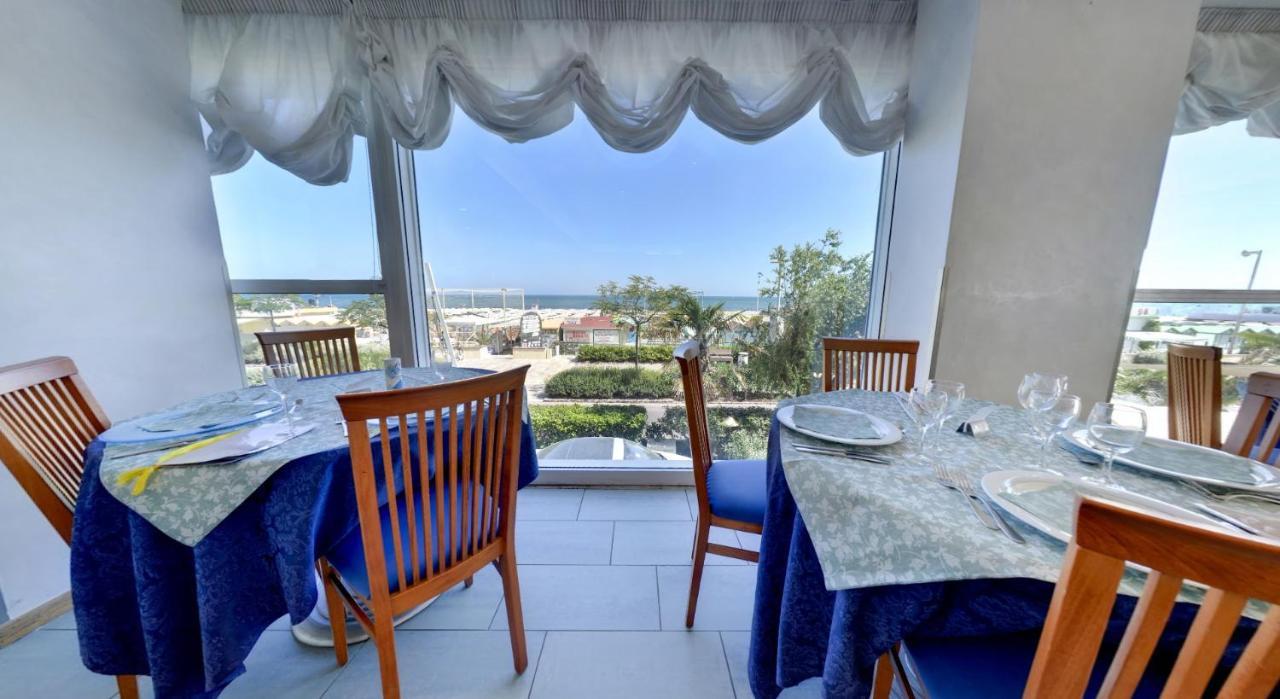 Hotel Margareth Riccione Buitenkant foto