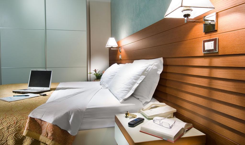 Hotel Margareth Riccione Buitenkant foto