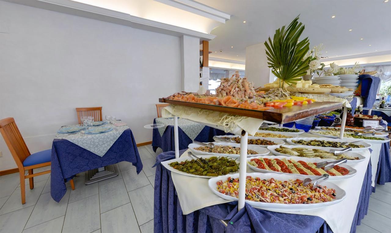 Hotel Margareth Riccione Buitenkant foto