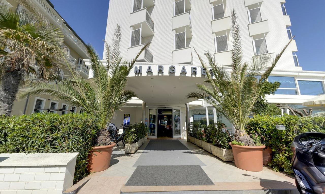 Hotel Margareth Riccione Buitenkant foto