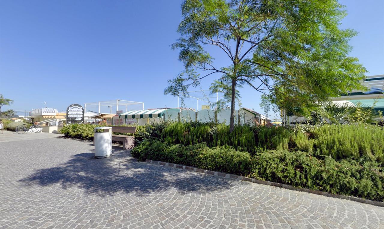 Hotel Margareth Riccione Buitenkant foto